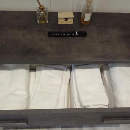 Home332 Διαμέρισμα *